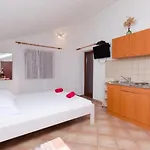 Sanja Apartament Sibinj Krmpotski