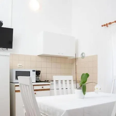 Sanja Sibinj Krmpotski