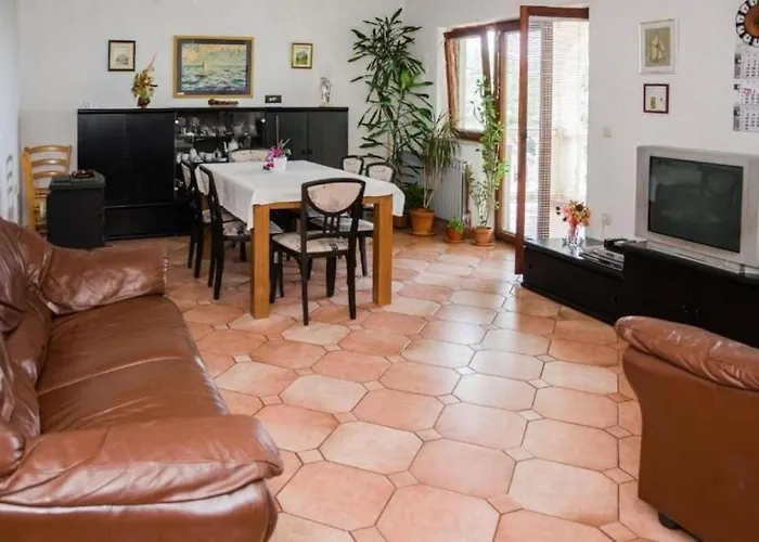 Sanja Apartment *